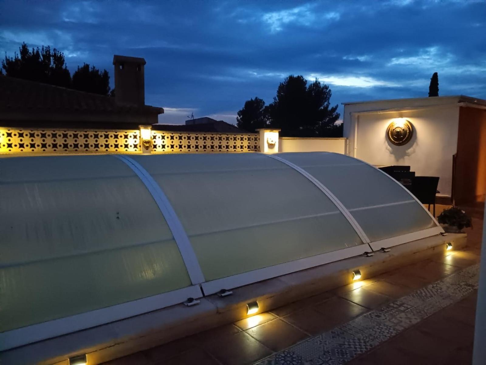 Tiny House Hotel Puebla de Vallbona Buitenkant foto