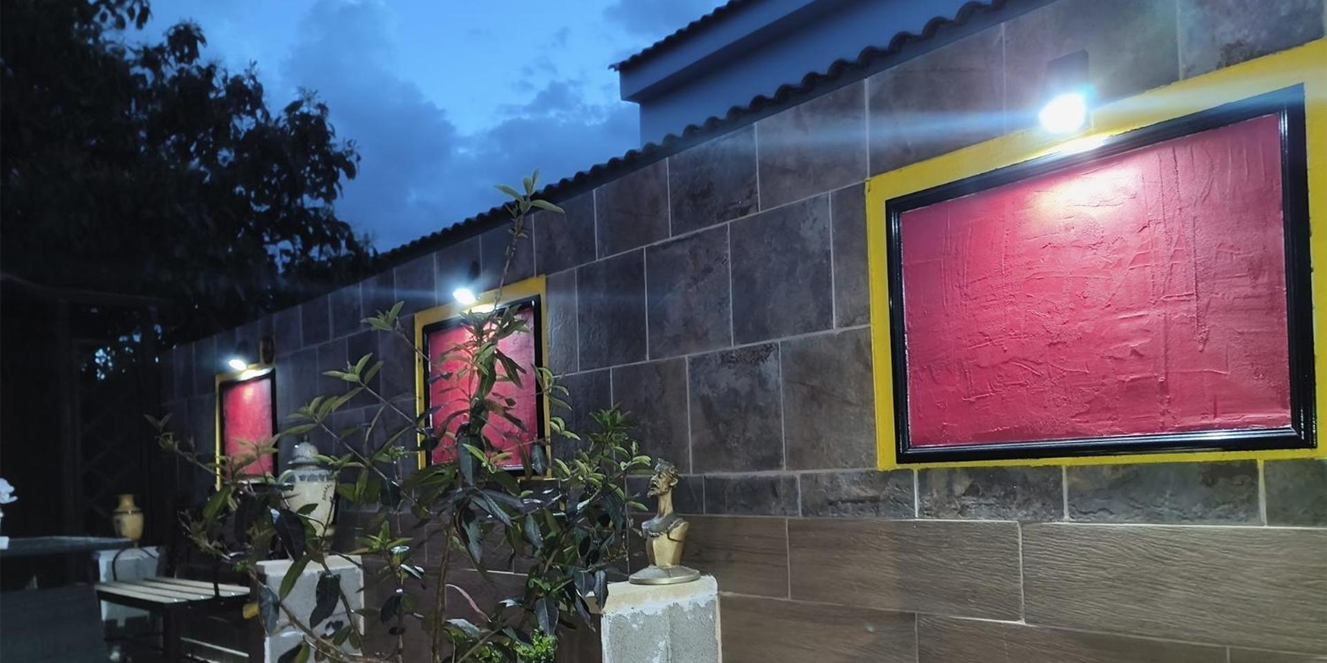 Tiny House Hotel Puebla de Vallbona Buitenkant foto